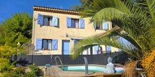 SAINT SAVOURNIN (13) Maison 5p pleine de charme avec dépendance, piscine, cuisine d’été, four et garage.