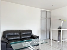 IMMEUBLE DE RAPPORT À VENDRE – MARSEILLE 10ᵉ – BAR + 2 LOGEMENTS + COUR PRIVATIVE