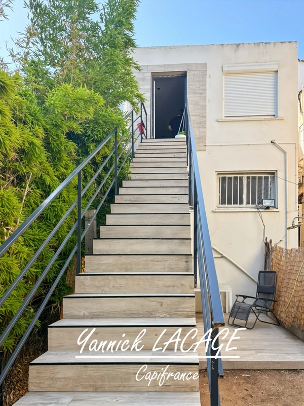 IMMEUBLE DE RAPPORT À VENDRE – MARSEILLE 10ᵉ – BAR + 2 LOGEMENTS + COUR PRIVATIVE