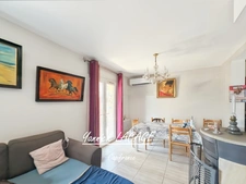 Maison récente de 89m2, familiale et tout confort à Saint-Mitre (13013), avec jardin, garage, piscine hors sol et prestations modernes, à deux pas des écoles et transports !
