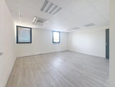 A LOUER LES PENNES-MIRABEAU – LOCAUX MÉDICAUX / PARAMÉDICAUX & BUREAUX – 15 À 150 M² – PARKING – FIBRE