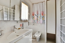 Recent 89m2 family house with all mod cons in Saint-Mitre (13013), with garden, garage, above-ground pool and modern amenities, close to schools and transport!