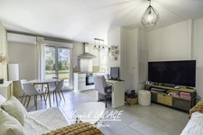 👉 “Comme une maison en ville : T3 avec 100 m² d’extérieur dans résidence récente et sécurisée  marseille 10ème