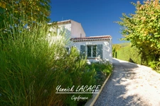 Charming property with swimming pool and outbuilding – 156 m² – Landscaped grounds 1,200 m² – Saint-Zacharie