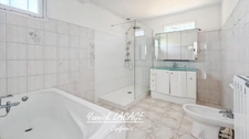 Family home with potential for extension. Two dwellings, one purchase: ideal for families or investment – Quiet & Unobstructed views – Marseille 13th arrondissement, Les Mourets 