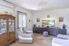 13012 Marseille – A corner of paradise in the heart of the city. Provençal house with swimming pool and veranda. 