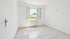 Family home with potential for extension. Two dwellings, one purchase: ideal for families or investment – Quiet & Unobstructed views – Marseille 13th arrondissement, Les Mourets 