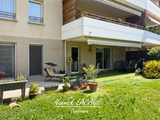 3-room apartment on the ground floor with 108 m² of outdoor space, south-west facing, parking and secure residence, Marseille 13th arrondissement (13)