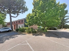 A LOUER LES PENNES-MIRABEAU – LOCAUX MÉDICAUX / PARAMÉDICAUX & BUREAUX – 15 À 150 M² – PARKING – FIBRE
