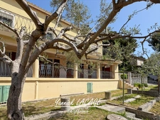 Maison T4 avec vue plein sud, volumes et potentiel d’extension (sous-sol et dépendances) – La Penne-sur-Huveaune