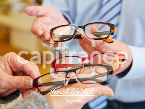 À vendre spécial OPTICIENS– Boutique d’optique Opérationnelle immédiatement secteur Paradis Marseille