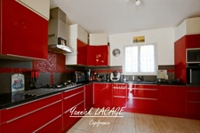 Recent 89m2 family house with all mod cons in Saint-Mitre (13013), with garden, garage, above-ground pool and modern amenities, close to schools and transport!