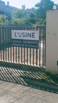 TERRAIN STOCKAGE avec local technique à louer DRAGUIGNAN (83)