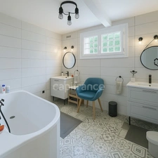 🏡 Grande maison familiale – 222 m² – 6 chambres – Terrain 3 927 m² –