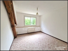 Maison  6 pièces, 6 Chambres, salon/salle à manger 72m2, 2 salles de bains, terrain 1247 M2 MALAY LE GRAND (89)