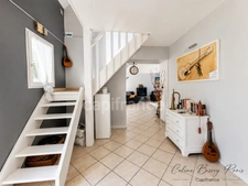 Maison à vendre 6 pièces 140 M2 VILLENEUVE LA GUYARD (89), BEAU VOLUME, cour et jardin 1200M2