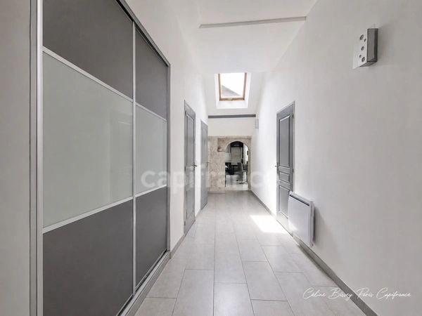 Maison de ville 228M2, 4 chambres, cour et terrasse