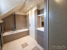 Maison à vendre 7 pièces 161 M2 PONT SUR YONNE (89), Terrain 1974 M2, 4 Chambres, Piscine avec abri 10 M X 5 m