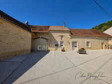 Maison 4 pièces, Plein Pied, 2 chambres, cuisine équipée américaine, dépendances, comble aménageable QUINCEROT (89)