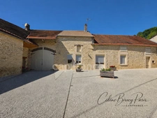 Maison 4 pièces, Plein Pied, 2 chambres, cuisine équipée américaine, dépendances, comble aménageable QUINCEROT (89)