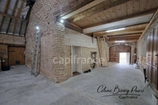 Maison 4 pièces, Plein Pied, 2 chambres, cuisine équipée américaine, dépendances, comble aménageable QUINCEROT (89)