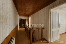 Maison ancienne de 157 m² – Cachet, volumes et énorme potentiel à rénover, 3 chambres, Hangard 137M2, Garage 137M2
