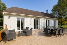 Maison 3 chambres, piscine 12X6 avec abri, terrain 3720M2 CHARNY (89)