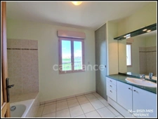 Pavillon Moderne à vendre 5 pièces, 4 chambres, 2 salle d'eau, 1 salle de bain, Sous-Sol 4 voitures, Terrain 3920 M2 AUXERRE (89)