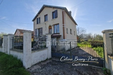 Maison 5 Pièces, 4 chambres, 994M2 de terrain MIGENNES (89)