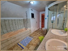 Dpt Yonne (89), CHEU maison 165 M2,  4 chambres, cuisine équipée, 1 salle d'eau, 1 salle de bain