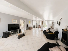Maison à vendre 6 pièces 140 M2 VILLENEUVE LA GUYARD (89), BEAU VOLUME, cour et jardin 1200M2