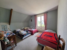 Maison à vendre 11 pièces VILLENEUVE SUR YONNE (89), 6 chambres, jardin 1976 M2