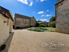 Maison à vendre 6 pièces 140 M2 VILLENEUVE LA GUYARD (89), BEAU VOLUME, cour et jardin 1200M2