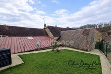 Maison 4 pièces, Plein Pied, 2 chambres, cuisine équipée américaine, dépendances, comble aménageable QUINCEROT (89)