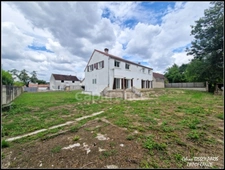 Maison  6 pièces, 6 Chambres, salon/salle à manger 72m2, 2 salles de bains, terrain 1247 M2 MALAY LE GRAND (89)