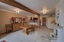 Maison 4 pièces, Plein Pied, 2 chambres, cuisine équipée américaine, dépendances, comble aménageable QUINCEROT (89)