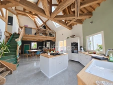 Maison à vendre 5 pièces CHAMPLOST (89), 3 chambres, jardin 880 M2, Charpente d'exception, DPE C