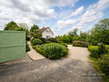 Maison à vendre 7 pièces 161 M2 PONT SUR YONNE (89), Terrain 1974 M2, 4 Chambres, Piscine avec abri 10 M X 5 m