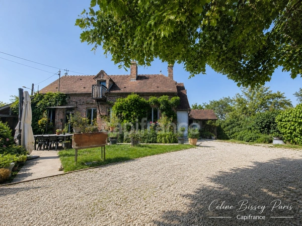 Propriéte à vendre 6 pièces 175M2 BERULLE (10), 13283 M2 de terrain, 4 chambres, Cuisine equipée, carport 2 voitures avec branchement pour voiture électrique