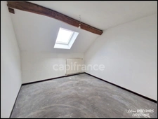 Maison  6 pièces, 6 Chambres, salon/salle à manger 72m2, 2 salles de bains, terrain 1247 M2 MALAY LE GRAND (89)