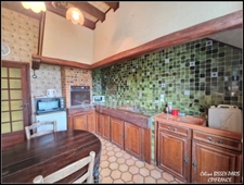 Maison  6 pièces, 6 Chambres, salon/salle à manger 72m2, 2 salles de bains, terrain 1247 M2 MALAY LE GRAND (89)