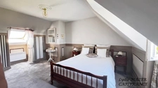 Maison  familiale de 145 m² sur un terrain paysager de 1920 m²