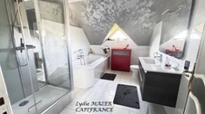 Maison  familiale de 145 m² sur un terrain paysager de 1920 m²