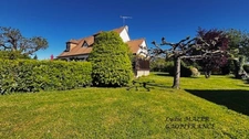 Maison  familiale de 145 m² sur un terrain paysager de 1920 m²