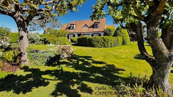 Maison  familiale de 145 m² sur un terrain paysager de 1920 m²