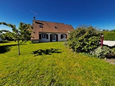 Maison  familiale de 145 m² sur un terrain paysager de 1920 m²