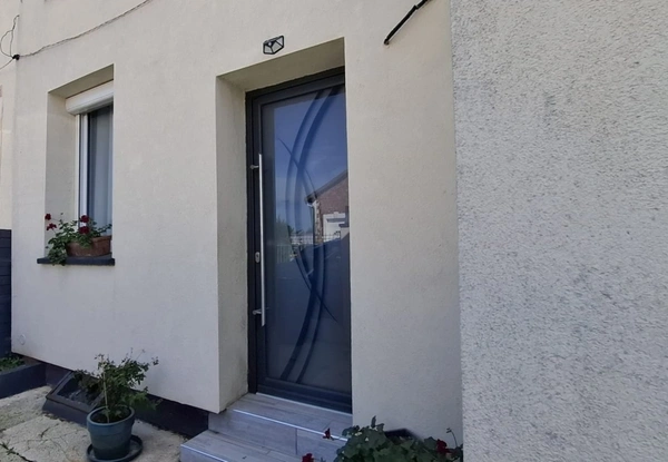 Maison à vendre 6 Pièces avec Jardin à proximité de Saint Quentin