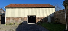 A vendre à LEVERGIE (02420) , Longère habitable de plain pied, avec Hangar, Garage et Dépendances