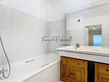 Beau T3 72 m²  VILLEURBANNE (69) CHARPENNES – Place Charles Hernu avec terrasse 75 m²