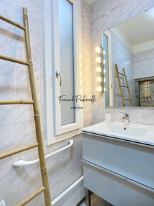 Dpt Rhône (69), Magnifique T2  VIEUX LYON 45m² Meublé  Rue Lainerie